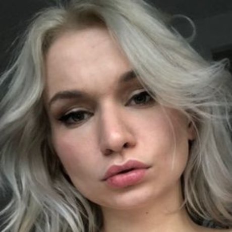 realzoieburgher_ perfect actress pics