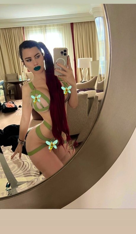 Nadia Palik pornstar adult img