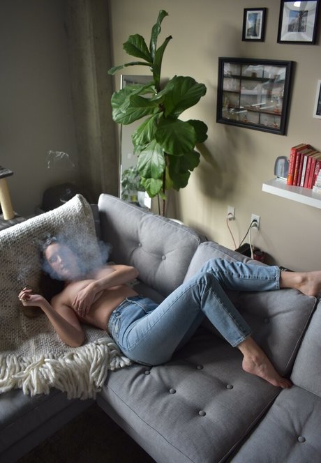 oliviaantionette pornstar nude photo