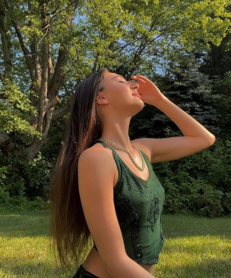 amirastar212 pretty model picture