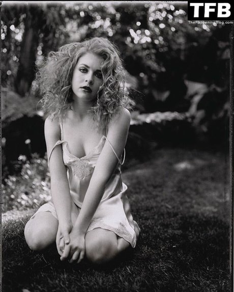 Melissa Joan Hart model art pictures