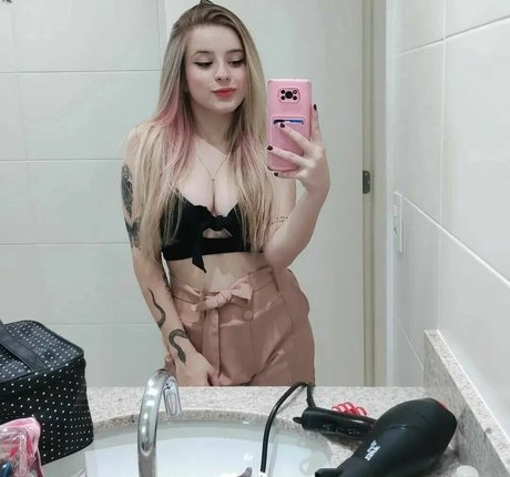 Rafaela Riggs nude actress pic