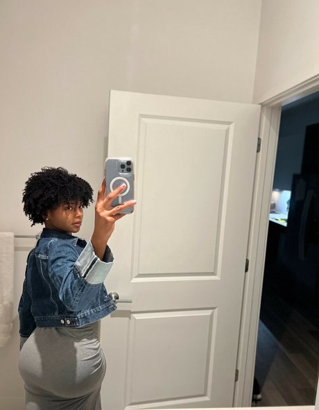 Saffronnn top pornstar gallery