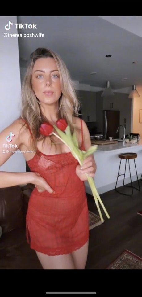 Therealposhwife porn model pics