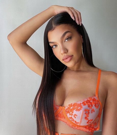 Tiona Fernan free actress images