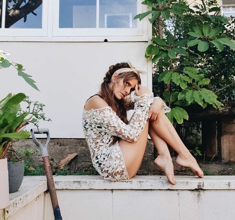 Sieren__Pole model nudes archive