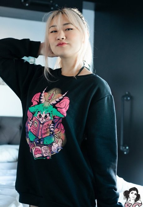 ayaska model sexy pictures