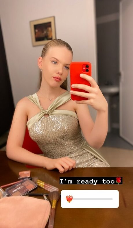 Eva Gevorgyan nude model photos