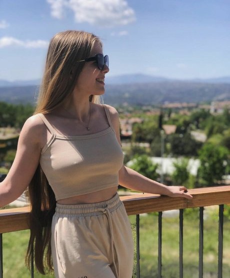 Eva Gevorgyan model nudes photo