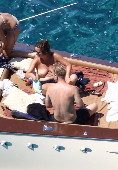 Jade Jagger model pics