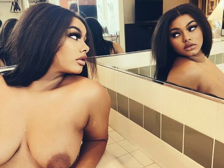 Leah Layne beautiful star archive