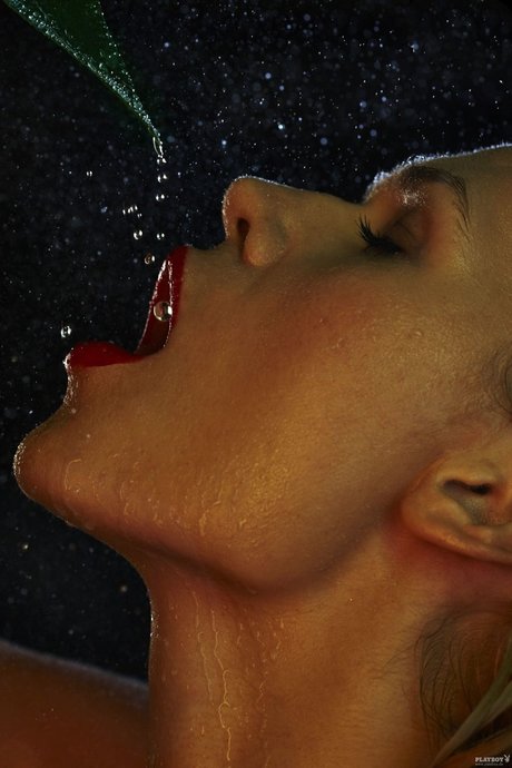 Sara Kulka model hd image