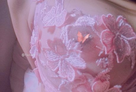 Yu cas xxx model picture