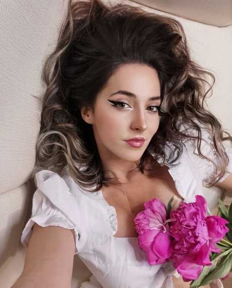 milkimi adult actress gallery