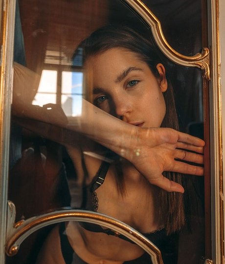 Pauline Schuller pornstar top picture