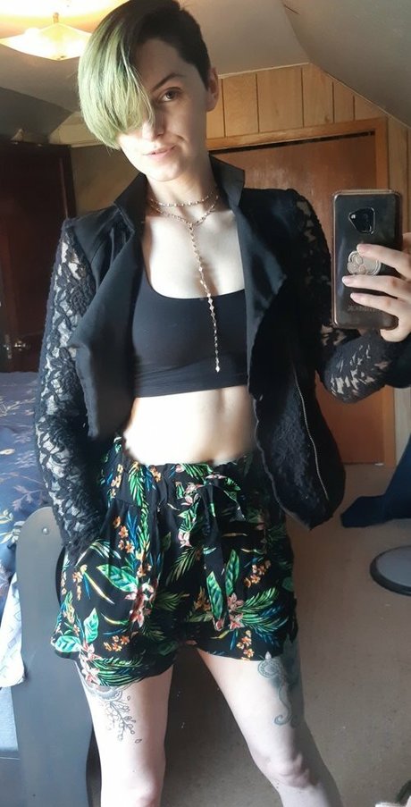 Grandaddyskulls actress pic