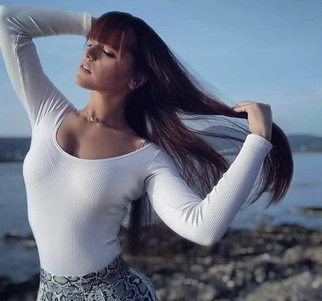 Angela Doxa Profile pic