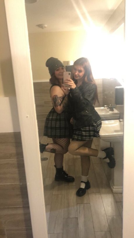 notchilllorn xxx model archive