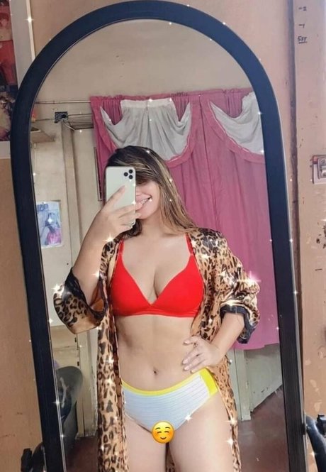 Khayelle Sy star sexy pic