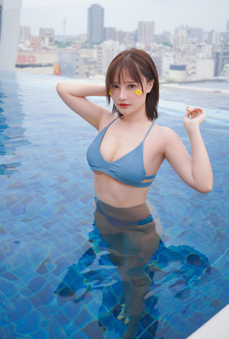 SenyaMiku xxx actress images