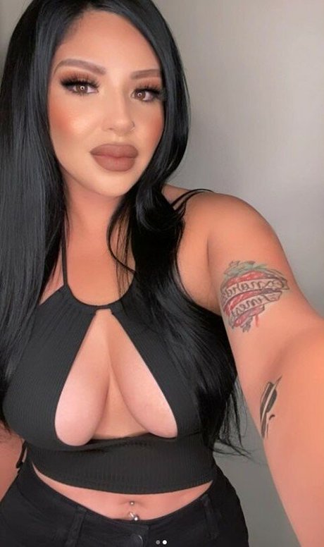 Champagne Chronicles perfect model galleries