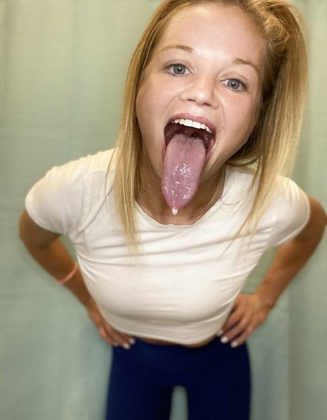 katelynlongtongue pornstar top img