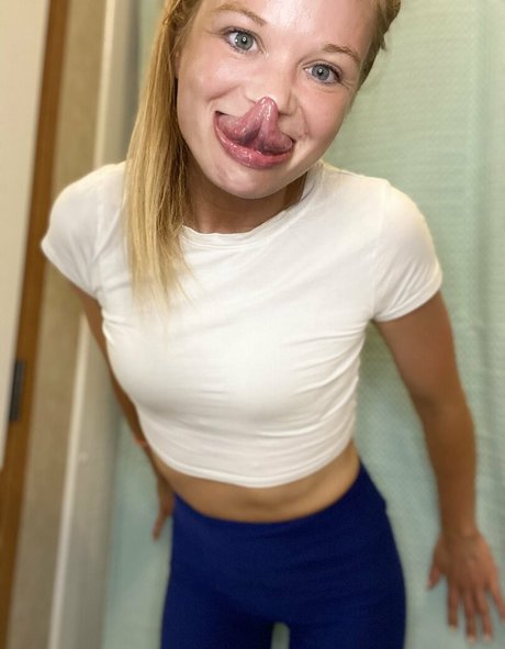 katelynlongtongue pornstar beautiful img