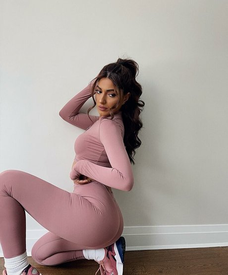 romitavlz model erotic picture