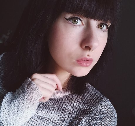 romisu erotic pornstar gallery