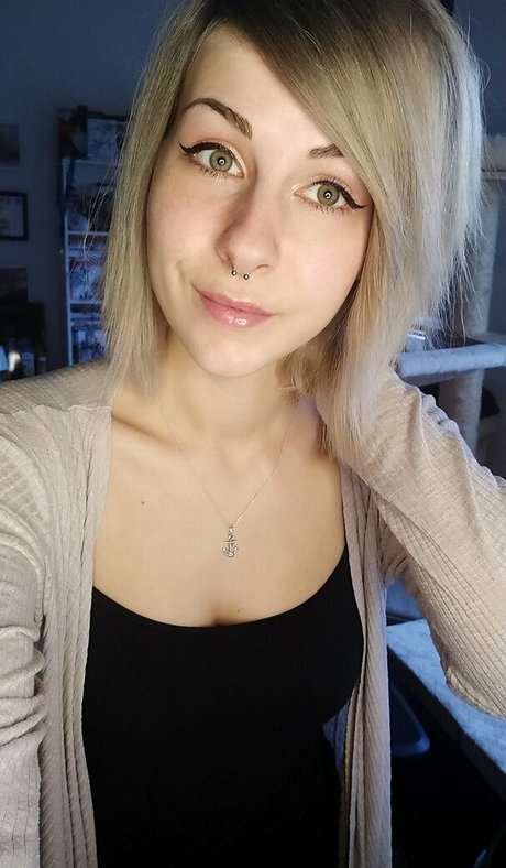 romisu top actress archive