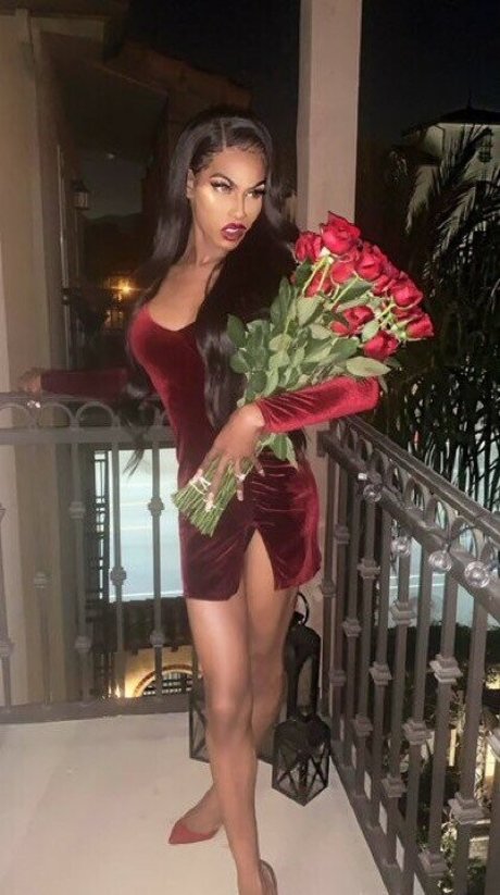 MaliyahLoren free model photos