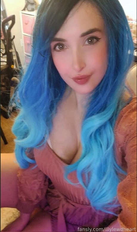 ilysuiteheart nude model galleries