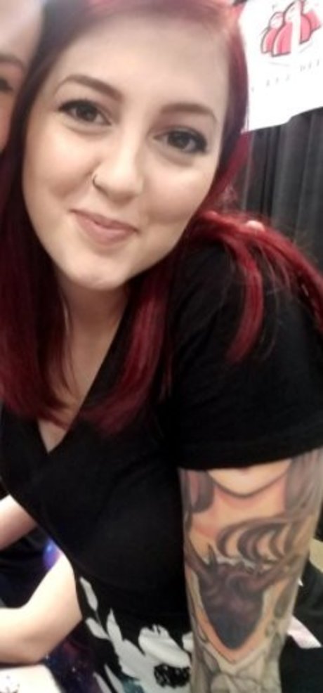 LacedUpLauren star exclusive pictures