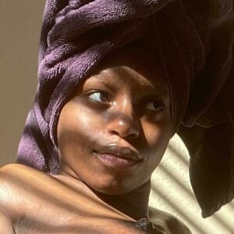 Grippy3k pornstar nude photo