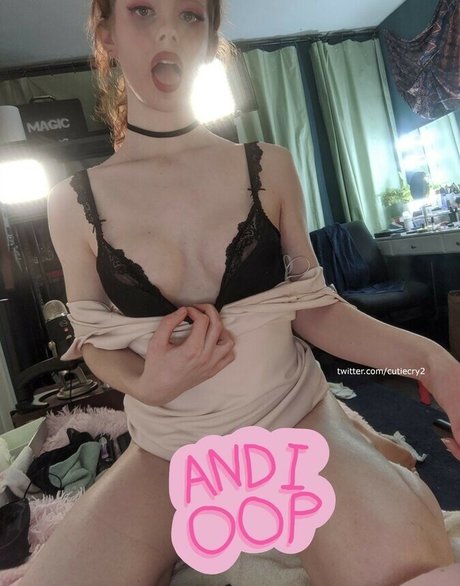 CutieCry erotic model pictures