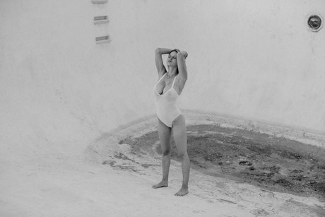 Elle Brittain sexy model archive