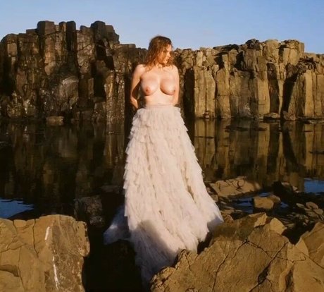 Elle Brittain adult model image