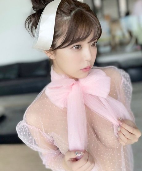 momo burlesque best model pictures