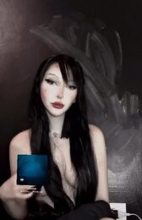 suckmydragon model art photos