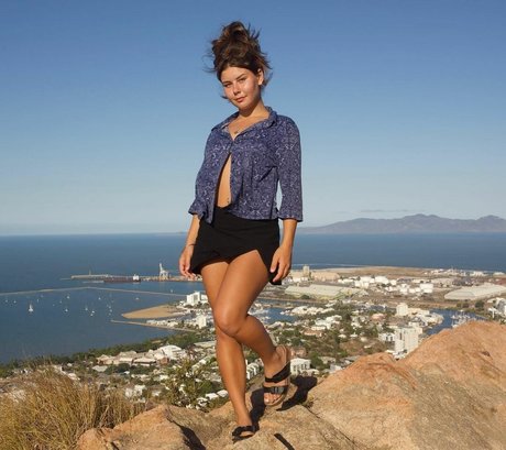 Raaniii nice actress archive