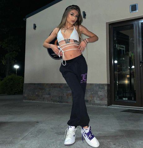 anne bagu pornstar hd image