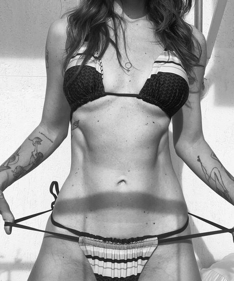 Ana Canas star sexy img