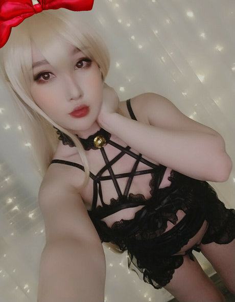 Rinnie Riot nude pornstar photos