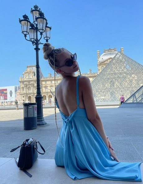 Kitty Nguyen model high quality img