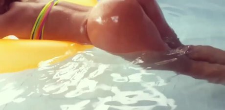 Sole Cardoso sexy star pictures