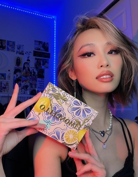 Chael dot hot pornstar img