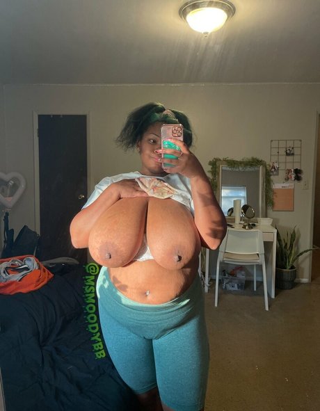 MsMoodyBB hd star pictures