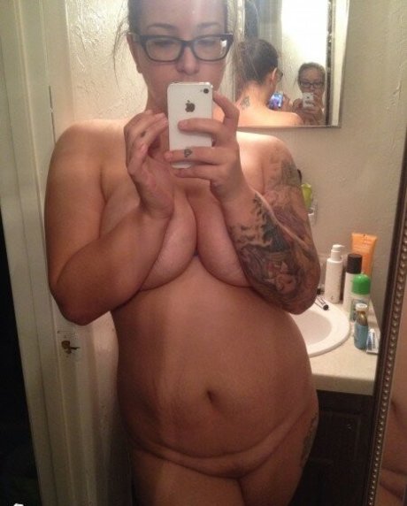 Silvercharmer hot model picture