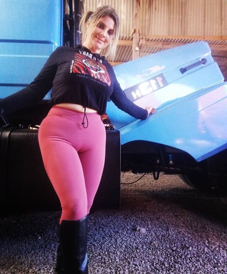 Felina Cris free model image