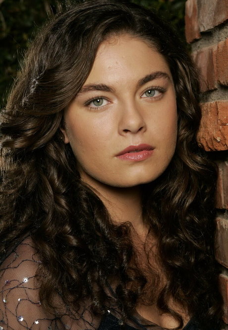 Alexa Davalos star pretty img